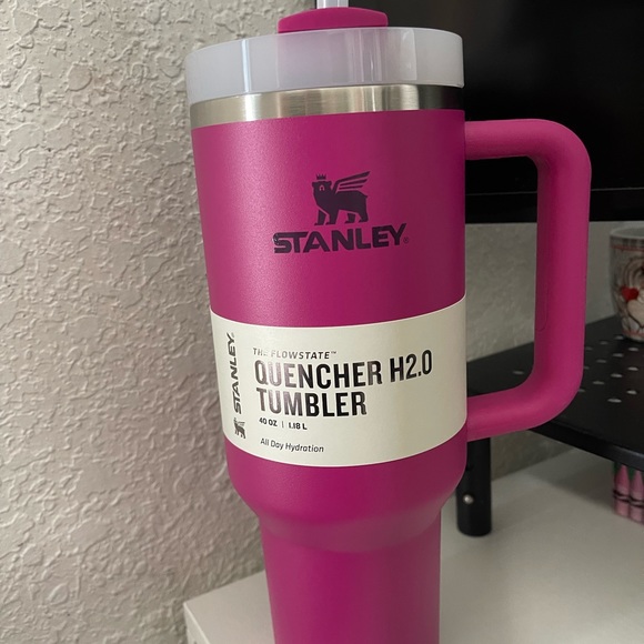 Stanley 40oz Tumbler Fuschia! New Color Water Bottle tumbler - Picture 5 of 7